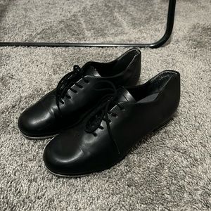 Capezio Adult Lace Up Tap Shoes